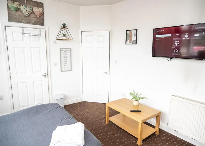 Bv Homely Studio Fifteen At Deighton Huddersfield
