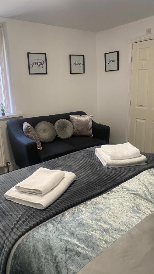 Bv Homely Fifteen At Deighton Appartement Huddersfield