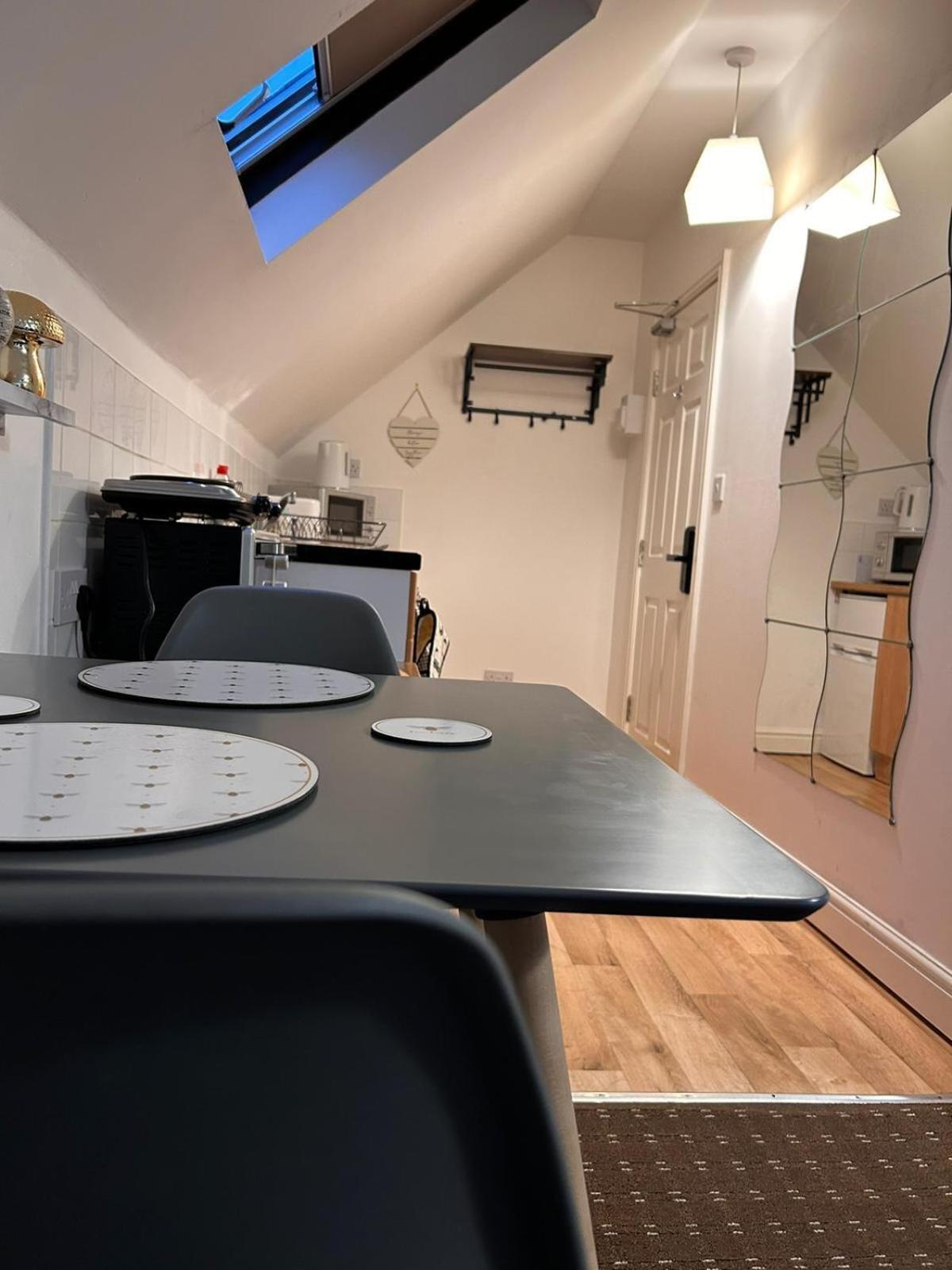 Bv Homely Fifteen At Deighton Appartement